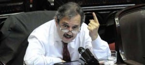 Alfonsín: "La Nación debe coparticipar como mínimo según ley el 34% de lo que recauda [pero] sólo le manda el 24% [a las provincias]"